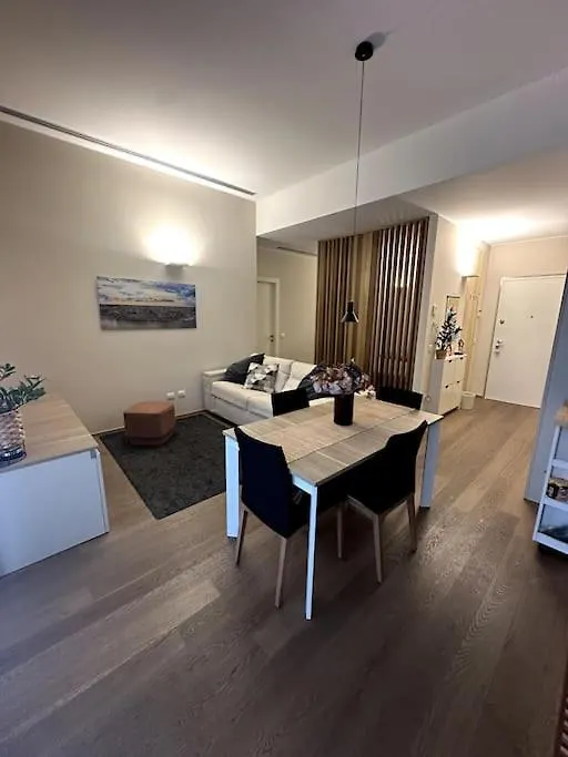 Open Space - Garden & Jacuzzi - Self Check-In location